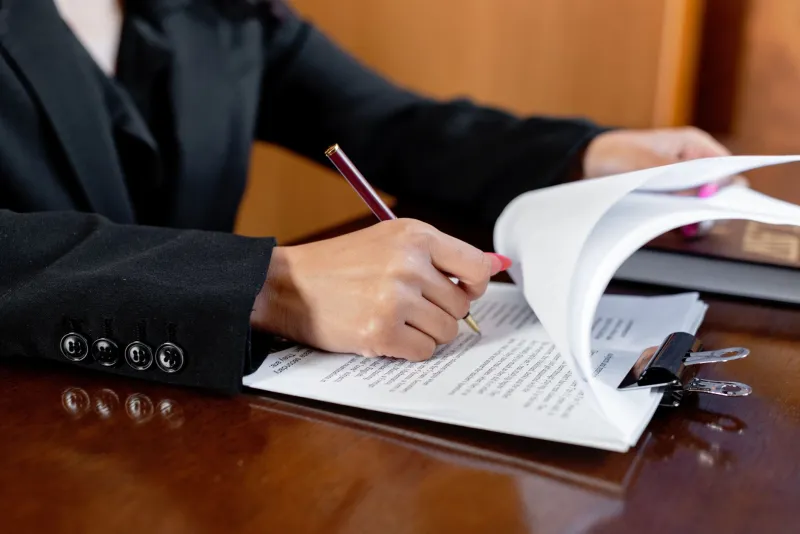 Settling Too Soon: How Premature Agreements Surrender the Leverage You Haven't Built Yet